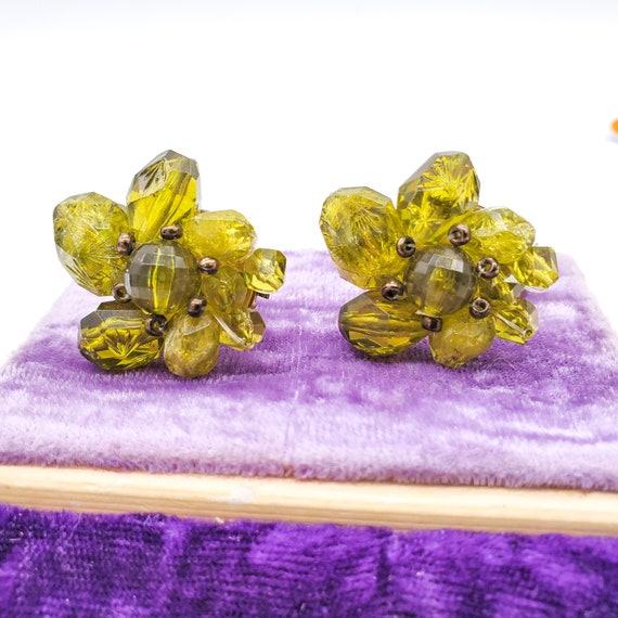 Green Lucite Earrings, Chartreuse Green Flower Clu