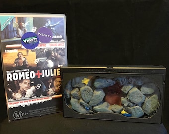 Romeo + Juliette VHS sculpture
