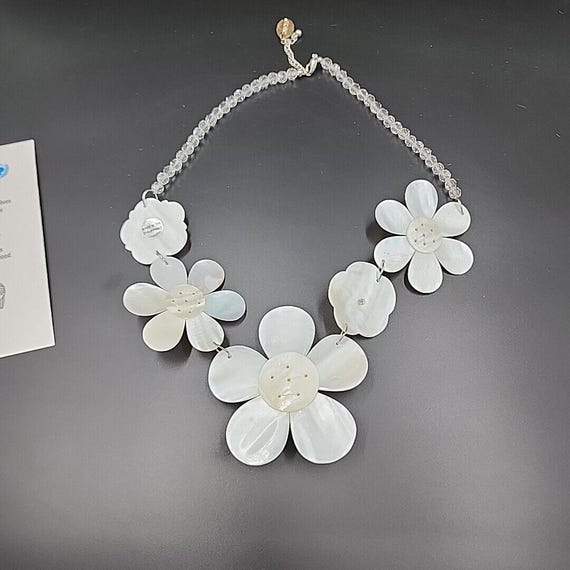 Cabebe Shell Flower Statement Necklace Unicef Hal… - image 9