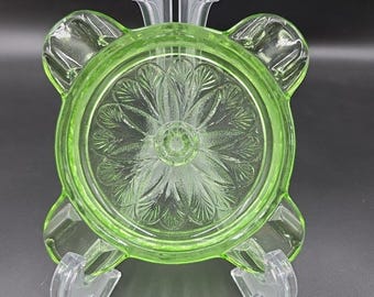Jeanette Zonnebloemasbak Vaselineglas uranium 5" Groen met demper Jaren '30