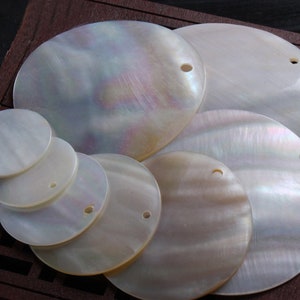 10pcs 15-50mm White Mother of Pearl Shell Round Coin Charms Pendants , Mother Of Pearl Beads,Beads Charms Pendants,  Shell Jewelry DIY, B2