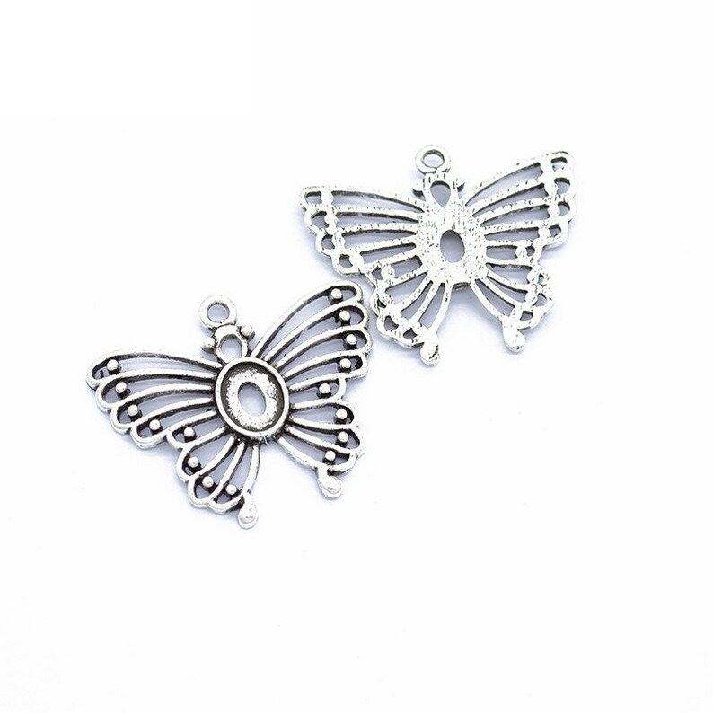 16pcs 39x33mm Antique SilverAntique Bronze Butterfly Pendant Charms,Butterfly Necklace,Cute Jewelry,DIY Supplies,Jewelry Making Findings