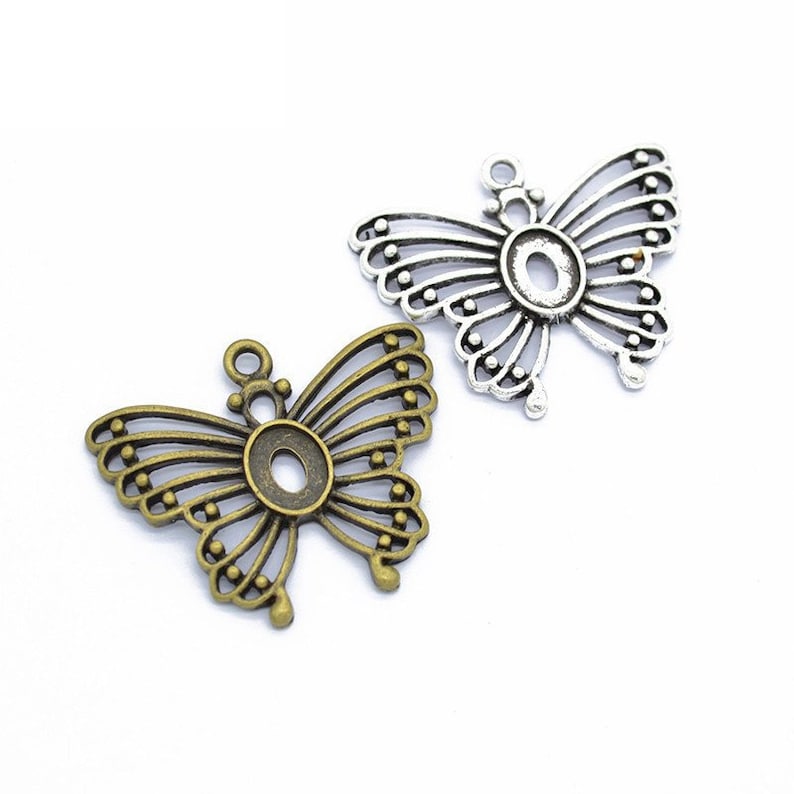 16pcs 39x33mm Antique SilverAntique Bronze Butterfly Pendant Charms,Butterfly Necklace,Cute Jewelry,DIY Supplies,Jewelry Making Findings