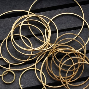 100pcs Raw Brass Hollow Round Pendant Charms - Raw Brass Circle Wire Frame - Earring Findings - Geometry Stampings - Jewelry Supplies, H136