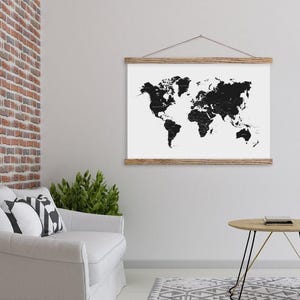 Czarno-biała mapa świata z drewnianym wieszakiem na plakaty - wymienna rama - mapa z płótna - duża rama plakatu - duży wydruk artystyczny ART