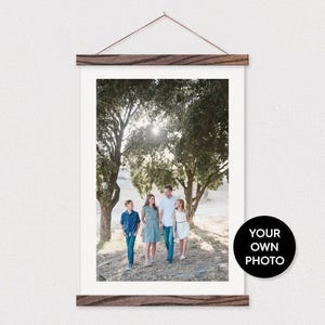 Foto de retrato personalizada impressa em tela com moldura de pôster de madeira - Sua própria foto Pix - Foto personalizada para sala de estar - Suporte para pôster