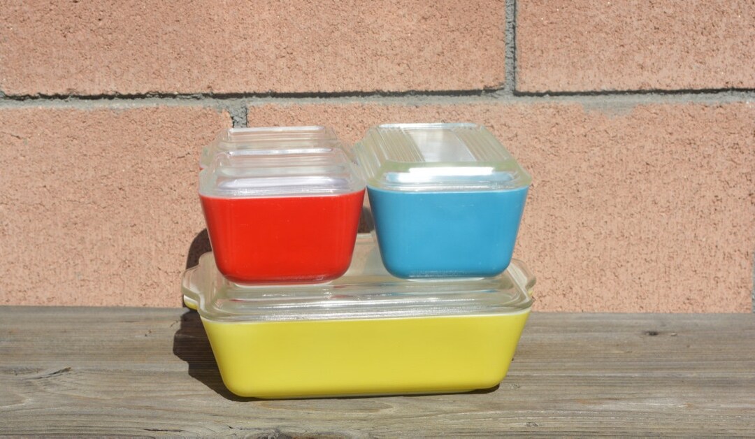Vintage Pyrex 8 Piece Primary Refrigerator Set Yellow Blue Red Etsy Canada