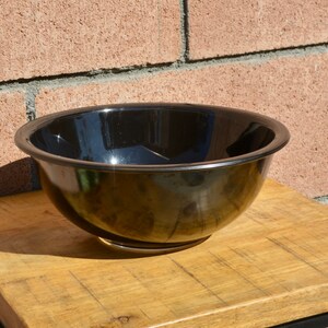 Vintage Pyrex 325 Black 2.5L Clear Bottom Mixing Bowl