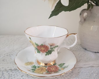 Royal Albert "FRIENDSHIP CHRYSANTHEMUM"