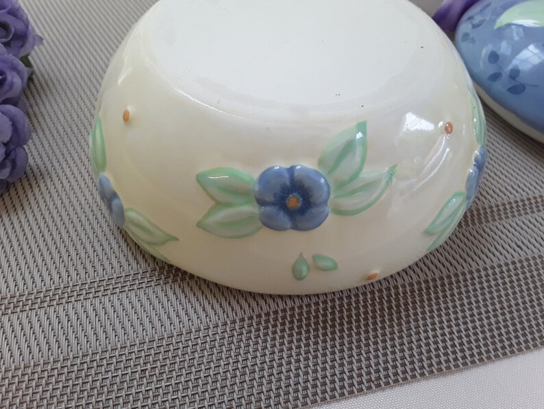 1999-Active Pfaltgraff Summer Breeze Deviled Egg Bowl