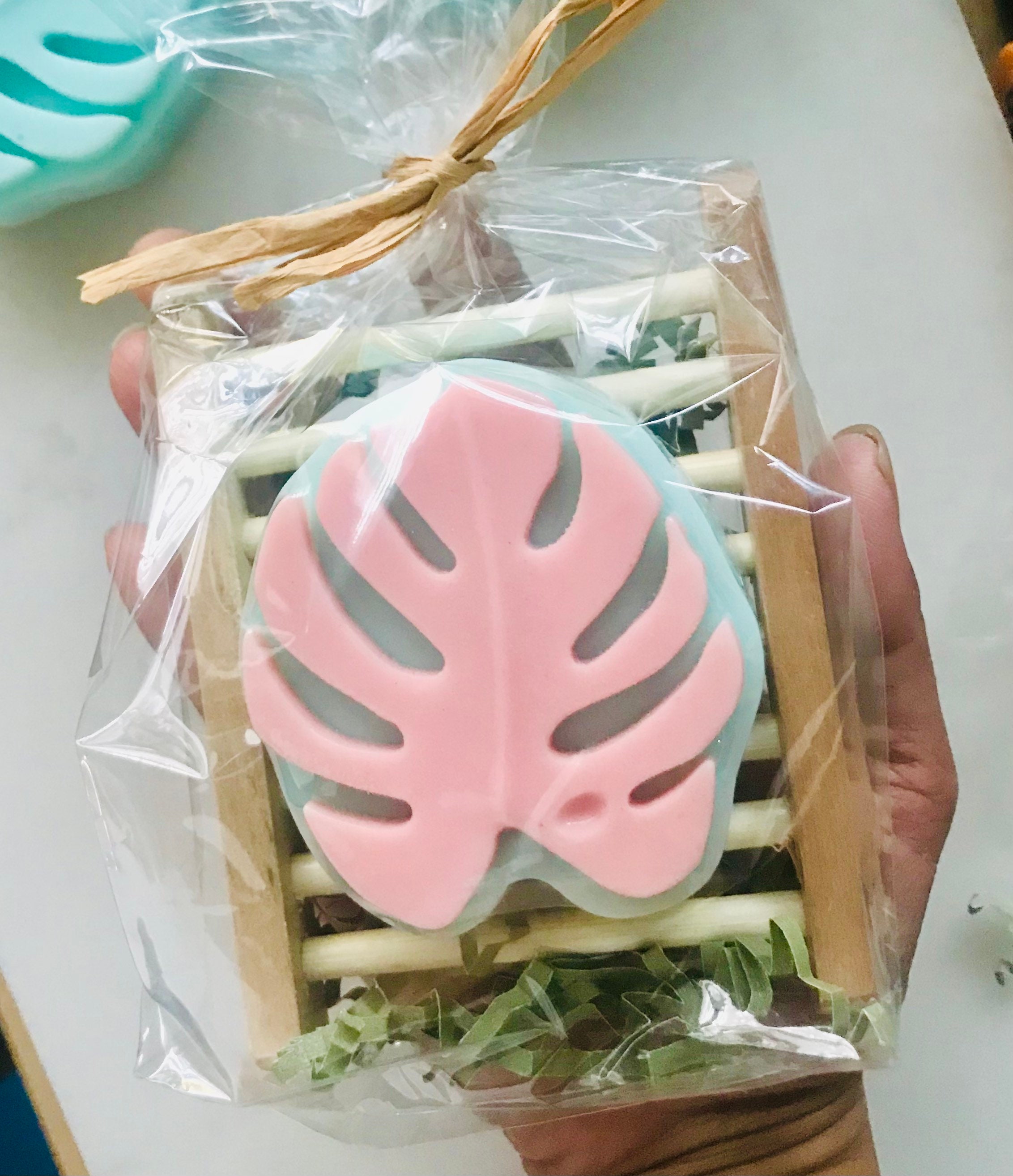 Monstera Soap & Dish Gift Sets 24 or 30 Count /Customized/ Party Favors / Baby Shower / Bridal Shower / Mother's Day / Succulents / Birthday