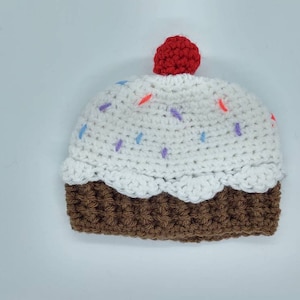 CupCake Beanie / Knit Birthday Hat / Cupcake Hat / Cake Hat