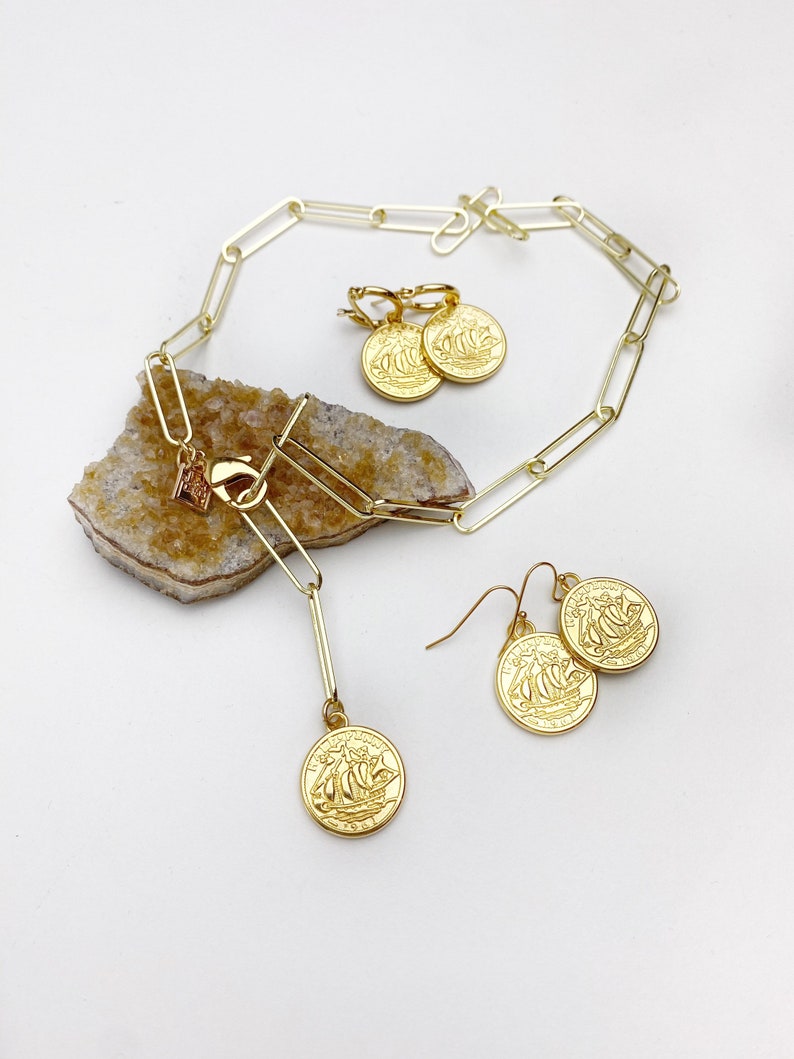 Free Gift Wrapping Australian 24K Gold Plated Coin on 24K Gold Electroplated Paperclip Chain Free Shipping Made in Australia.