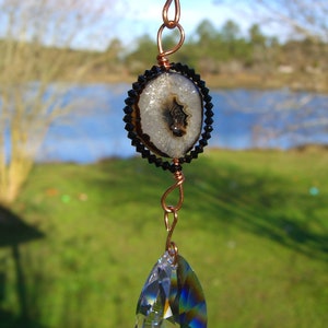 Glass & Agate Suncatcher, Pink Slag Glass Beaded Crystal Agate Swarovski Wire Suncatcher Garden Ornament