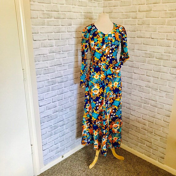Vintage 60s Long Sleeve Empire waist Psychadellic