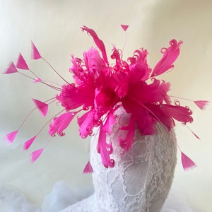 Bouquet fatto a mano con montatura di fiori di piume con piume d'oca tinte a diamante Decorazione Cappello Millinery Fascinators 1 pezzo
