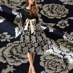 Pfingstrose Floral Emboss Jacquard Stoff Polyeter Brokat Damast für Haute Couture Kostüm Kostüm Kostüm Design verkauft von 1 Yard