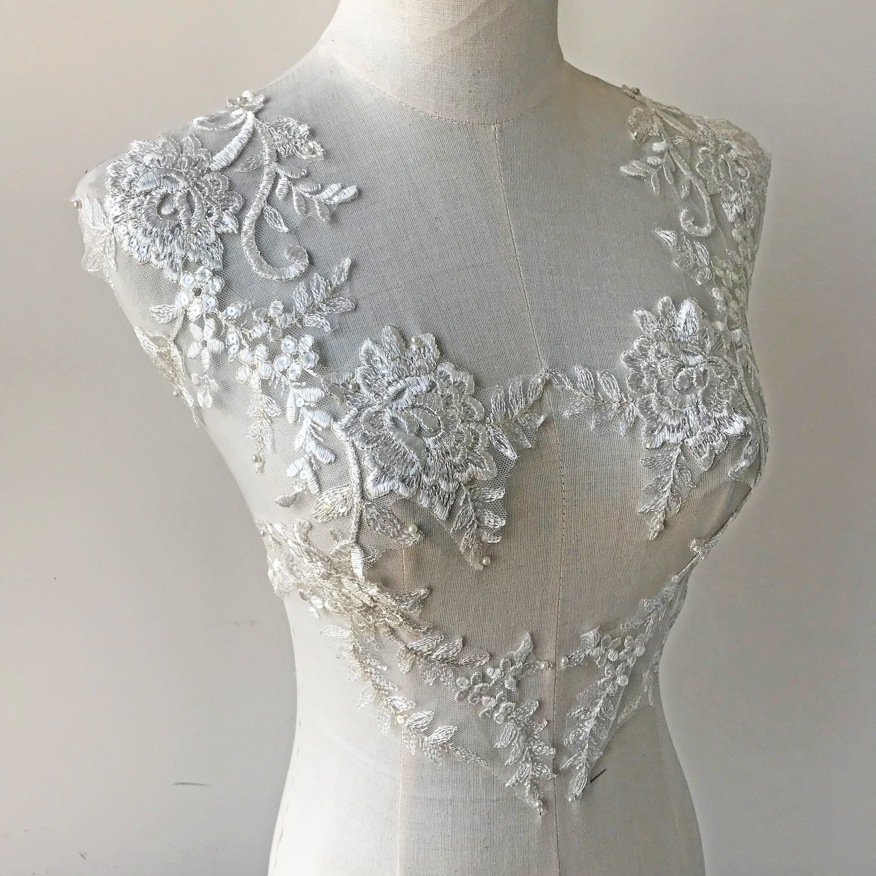 1 Pair Embroidered Lace Applique For Bridal Dress Gown Sew Patch Fabric DIY 1 Pair Embroidered Lace Applique For Bridal Dress Gown Sew Patch Fabric DIY