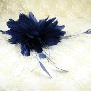 Fleur torsadée cheveux fleur casque chapellerie plume Mont Barrettes accessoires Bibi fleur de plume pour partie bal de mariage image 2