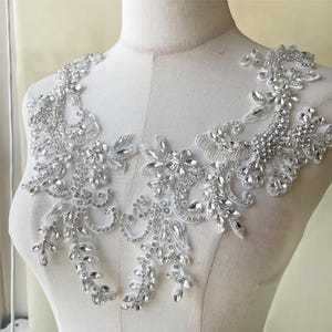 Apliques de diamantes de imitación brillantes, motivo de cuentas pesadas, parche de encaje de diamantes para coser en vestidos de novia y gala