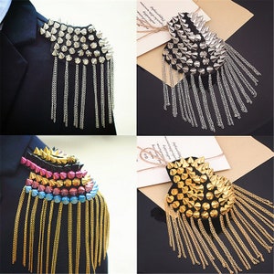 Shoulder Patches Tassel Chain with Rivet Crystal Epaulet Fringe Shoulder Badge Rhinestone Applique for Dance Punk Nightclub Costume