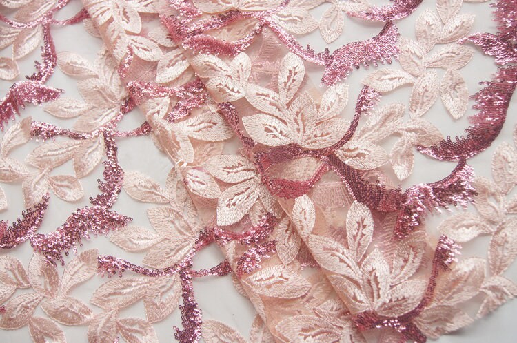 Robe de mariage Vintage broderie Sequin dentelle tissu passementerie matériaux maille DIY en rose danse Costume 51 pouces Largeur vendu par 1/2 yard Robe de mariage Vintage broderie Sequin dentelle tissu passementerie passementerie tissu matériaux maille DIY en rose danse Costume 51 pouces Largeur vendu par 1/2 yard 3b2cee