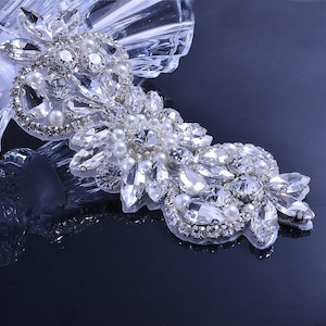 Pearl Silver Crystal Rhinestone Applique Diamante Appliques Sash Belt DIY Iron Glue on Bridal Wedding Bridesmaids Dress Gown 1 Piece