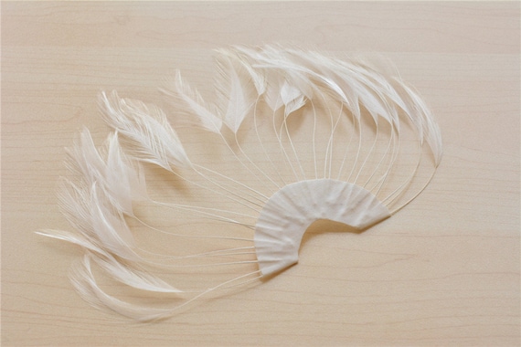 Ivory Stripped Hackle Feather Fan Plume Feathers Fringe Trimmings for Fascinators & Hat Making Millinery Supplies Party Decor 1 Piece