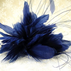 Fleur torsadée cheveux fleur casque chapellerie plume Mont Barrettes accessoires Bibi fleur de plume pour partie bal de mariage image 1