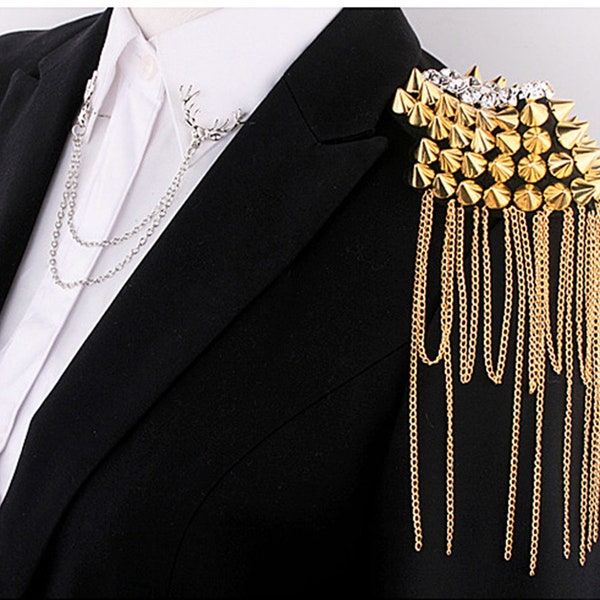 Sparkling Shoulder Patches Tassel Chain with Rivet Crystal Epaulet Shoulder Badge Rhinestone Applique for Dance Punk Nightclub Costume