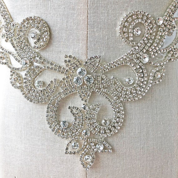 Strass Rand Kristall Braut Kleid Applikation Perlenbesetzt Motiv Blumen Hochzeit