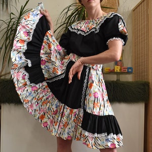 80s 90s Buttertfly Print Square Dance Full Ruffle Skirt & Puff Sleeve Western Wear Dress Set // Circle Skirt Honky Tonk Outfit NWT // XS-S-M