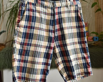 60s Madras Plaid Bermuda Shorts // 1960s Mod Preppy Neutrale Karierte indische Baumwolle Beach Pool Cabana Rockabilly Hüfthöhe // 30 Taille