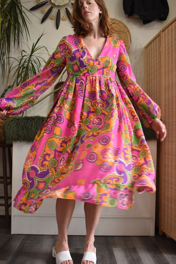 60s Neon Mod Trippy Swirl & Paisley Ballon Sleeve Babydoll Maxi Hostess Dress // Bright Acid Pink Green Dramatic Statement Flowy Gown // M L 60s Neon Mod Trippy Swirl & Paisley Ballon Sleeve Babydoll Maxi Hostess Dress // Bright Acid Pink Green Dramatic Statement Flowy Gown // M L