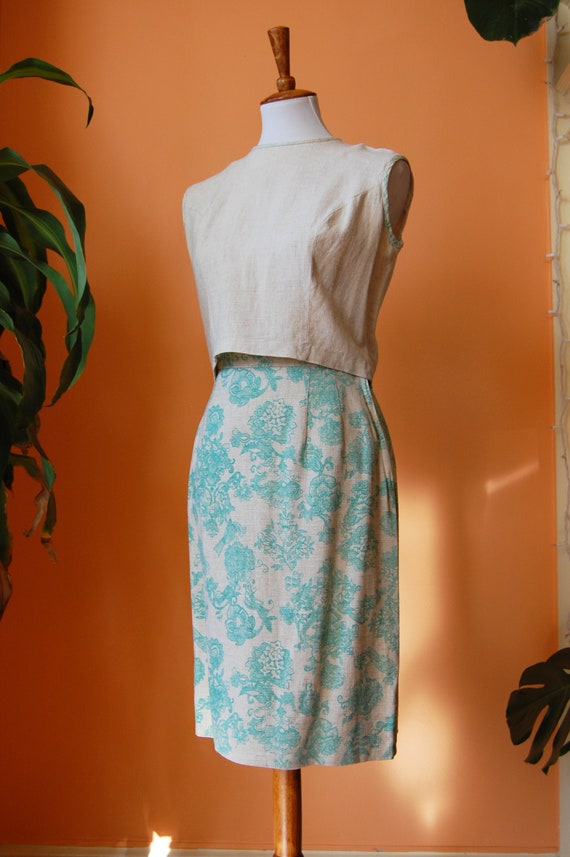 40s Linen 3 Piece Skirt Suit w Aqua Floral Design… - image 6
