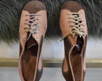 60s 70s Kickers Leather Heeled Oxfords // Retro 2 Tone Gum  display picture 1