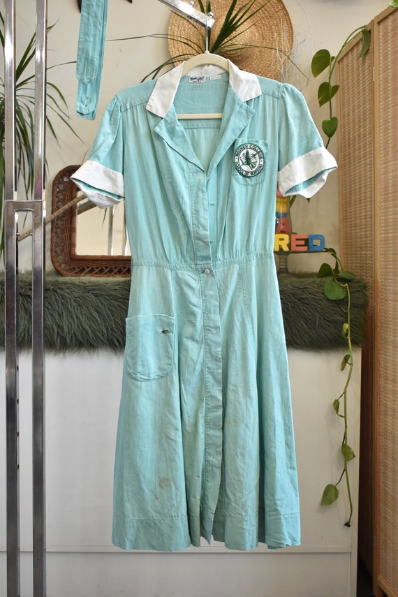 20s 30s Nursing School Uniform Dress // Seafoam Green and White A Line Short Sleeve Nurse Student Outfit Shirtdress // Wagner College Patch