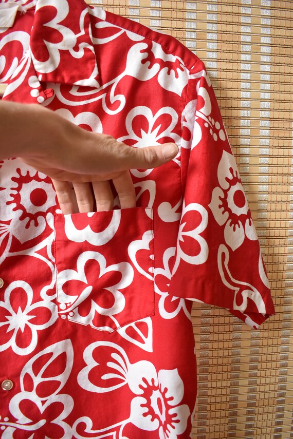 Vintage 60s Malihini Hawaiian Shirt // Red and Wh… - image 8