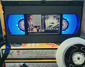Lámpara VHS Scream: Decoración de películas retro hecha a mano
