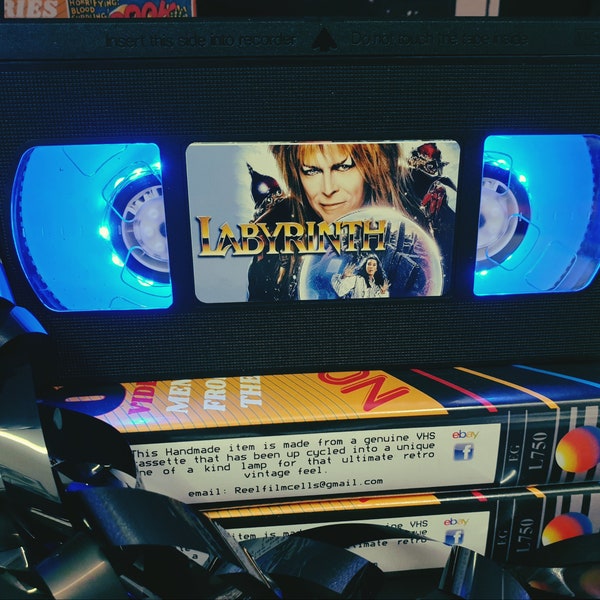 Retro VHS-lamp, Labyrint David Bowie, Nachtlampje Prachtig verzamelobject, topkwaliteit! Geweldig cadeau voor elke filmfan, Man Cave-ideeën!