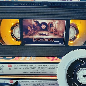 Retro-VHS-Lampe, Herr Der Ringe, Nachtlicht Atemberaubendes Sammlerstück, Top-Qualität! Erstaunliches Geschenk für jeden Filmfan, Ideen für den Menschen!