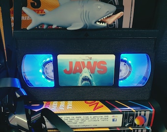 Jaws VHS Lamp: Upcycled Retro Movie Decor