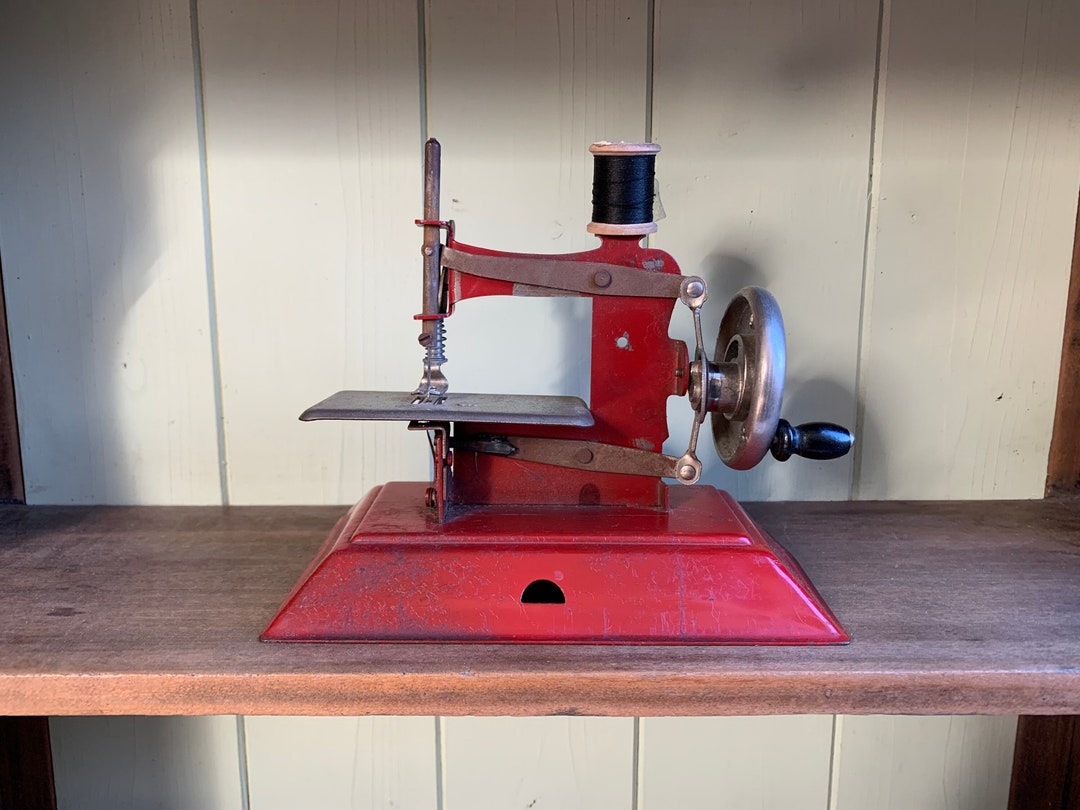 Vintage Red Metal Toy Sewing Machine With Hand Crank Wheel Etsy
