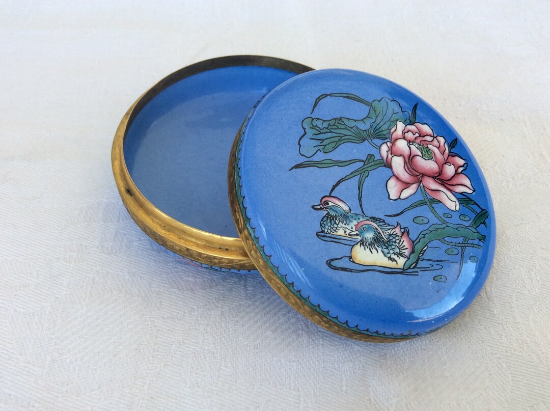 Vintage Porcelain Handpainted Trinket Box Round Trinket Box Etsy