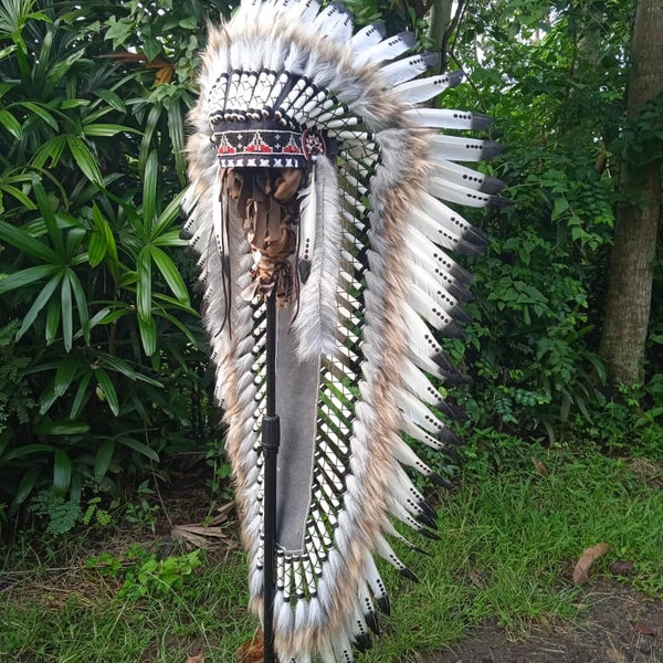 Commande personnalisée Longue longueur Noir et blanc Réplique de coiffe indienne inspirée du capot de guerre amérindien