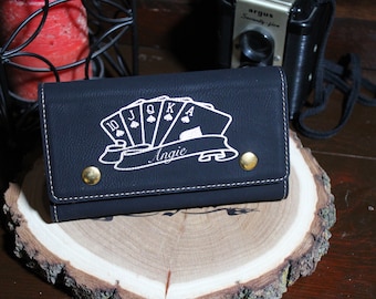 Jeu de cartes à jouer et de dés personnalisés_ Cuir végétalien_ Étui de voyage_ 2 jeux de cartes_ 5 dés_ Jeux de poker_ Cadeau pour garçon d'honneur_ Bas de Noël