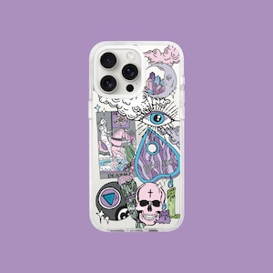 Könnte beinhalten: Eine transparente Handyhülle mit weißem Hintergrund und bunten Illustrationen einer Tarotkarte, einem Auge, einem Ouija-Brett, einem Schädel und einer Kerze. Der Text "Ja Nein" steht auf dem Ouija-Brett. Der Text "Tod" steht auf der Tarotkarte.