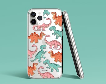 Op de afbeelding: Een transparante telefoonhoes met een kleurrijk dinosauruspatroon. De hoes heeft verschillende dinosaurussen in verschillende kleuren, waaronder groen, blauw, oranje en roze. De hoes heeft ook de tekst "Talk & Tell" erop gedrukt.