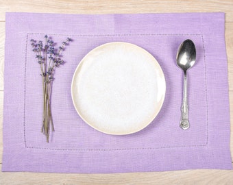 Elegant Lilac Linen Placemats | Set Of 2,4,6 Placemats Dining Set for Kitchen and Dining | Gift For Housewarming, First Home, New Apartment