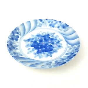 Vintage handpainted Chinese blue trinket dish, Sweet Nut Dishes, small saucer, Fine Bone China Dish, 1950s , 4.7&quot; / 12cm